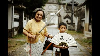 Người Bà Kính Yêu